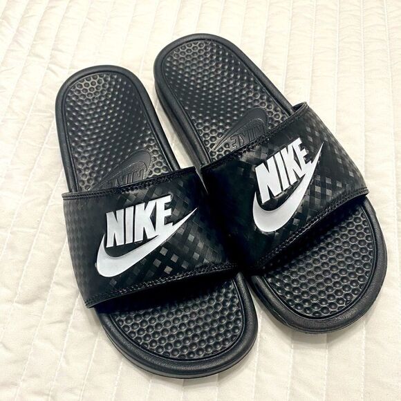 Nike Benassi Slip On Sandals Women Size 11 - Picture 1 of 5